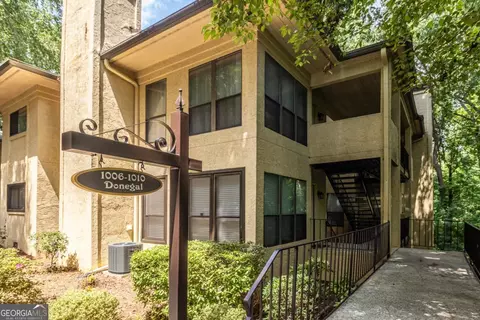 1006 Donegal SE, Smyrna, GA 30080