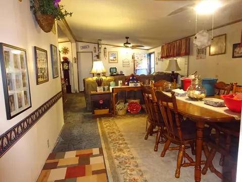 Dining - 2489 Mosley Rd, Claxton, GA 30417 photo 3 of 3