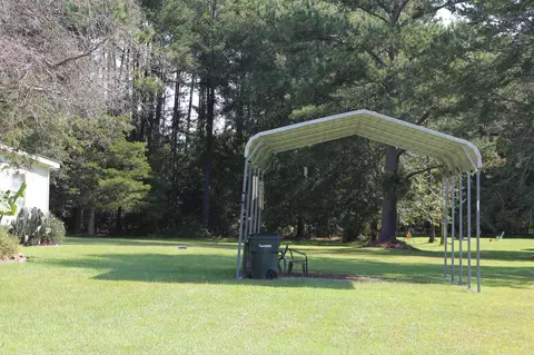 Exterior - 2489 Mosley Rd, Claxton, GA 30417 photo 3 of 12
