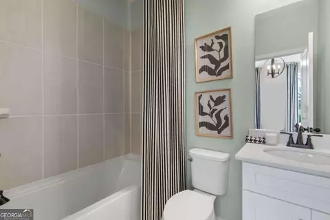 Bath - 105 Haverling Pass, Hampton, GA 30228 photo 1 of 2