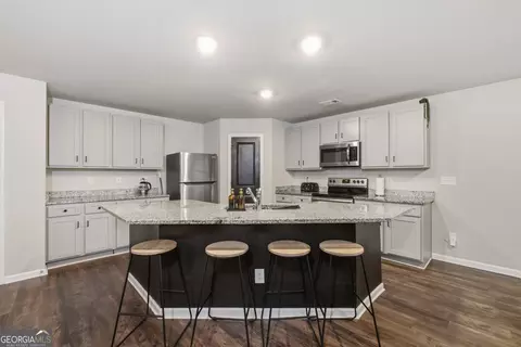 Kitchen - 105 Oakbrook Ln, Covington, GA 30016 photo 1 of 4