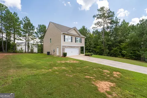 Exterior - 105 Oakbrook Ln, Covington, GA 30016 photo 3 of 9