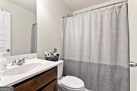 Bath - 613 Oakville Trl, Hampton, GA 30228 photo 2 of 2