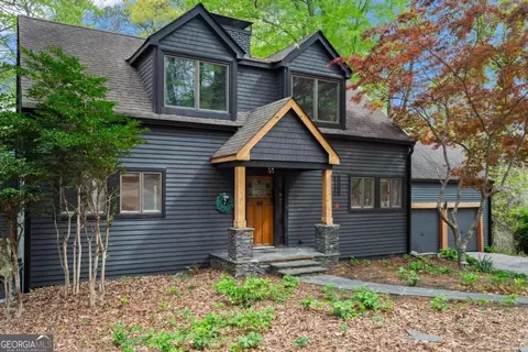 1890 Spalding Dr, Sandy Springs, GA 30350