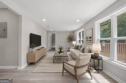 Living - 1061 Highway 3 N, Hampton, GA 30228 photo 4 of 5
