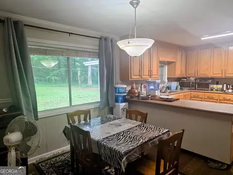 Dining - 270 South Dr, Hampton, GA 30228 photo 2 of 2