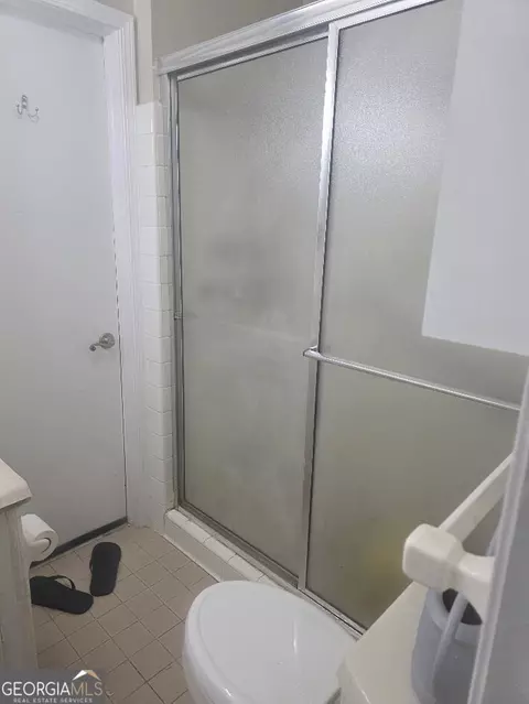 Bath - 270 South Dr, Hampton, GA 30228 photo 3 of 6