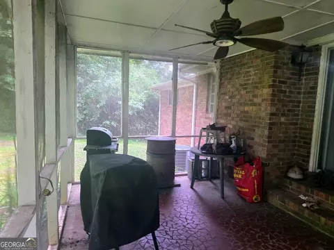 Exterior - 270 South Dr, Hampton, GA 30228 photo 4 of 10