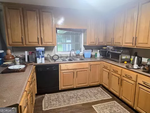 Kitchen - 270 South Dr, Hampton, GA 30228 photo 1 of 6
