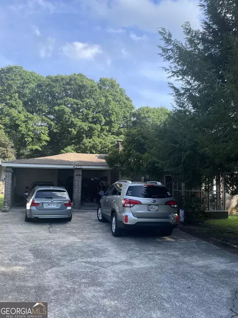 5911 Church St, Flowery Branch, GA 30542