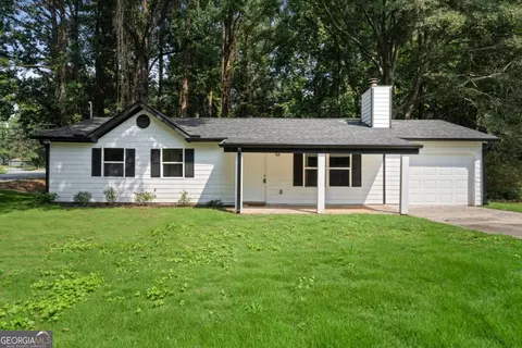 20 Skylark Ln, Jonesboro, GA 30238