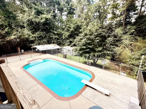 Exterior - 206 Sturbridge Dr, Lagrange, GA 30240 photo 3 of 4