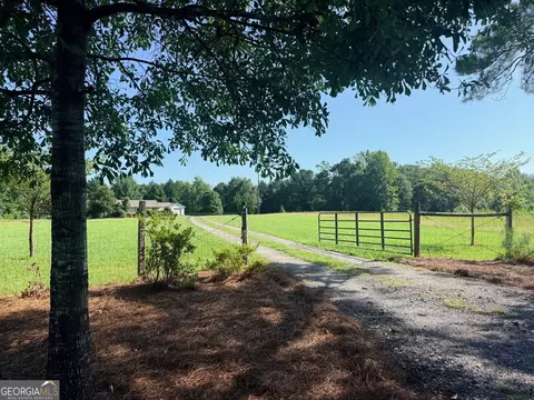 6090 Strickland Town Rd, Luthersville, GA 30251