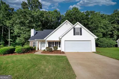 Exterior - 25 Luke Ln, Covington, GA 30014 photo 2 of 5