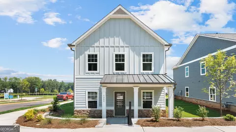 5245 Gainesville St, Flowery Branch, GA 30542