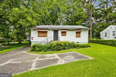 449 Hamilton E Holmes Dr NW, Atlanta, GA 30318