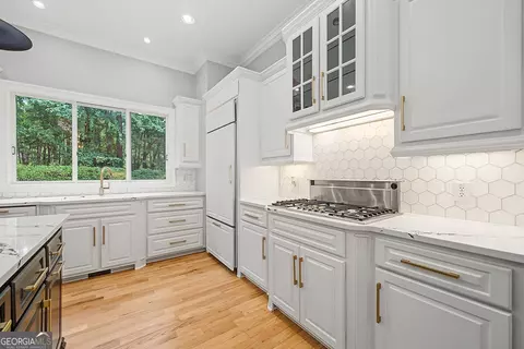 Kitchen - 3306 Moye Ct, Duluth, GA 30097 photo 6 of 7
