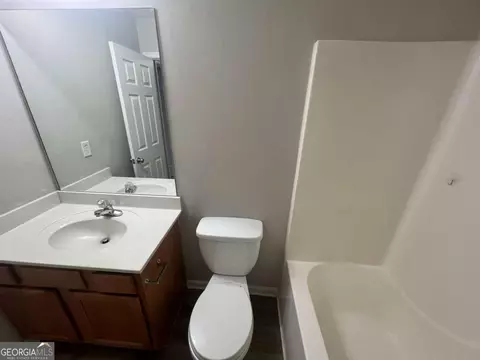 Bath - 2176 Executive Dr, Duluth, GA 30096 photo 3 of 3