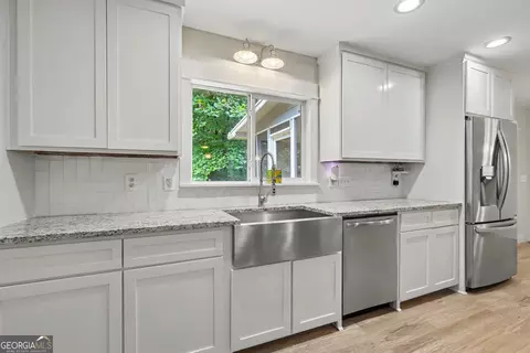Kitchen - 1455 Fields Mcghee Dr, Canton, GA 30114 photo 4 of 4