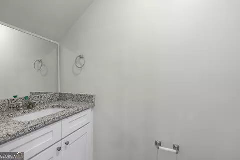 Bath - 241 Rooker Dr, Lagrange, GA 30241 photo 1 of 1