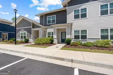 Exterior - 241 Rooker Dr, Lagrange, GA 30241 photo 4 of 7