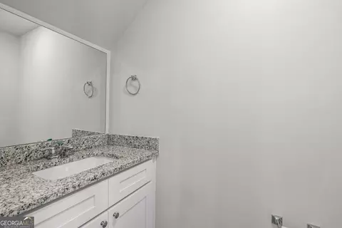 Bath - 239 Rooker Dr, Lagrange, GA 30241 photo 1 of 2
