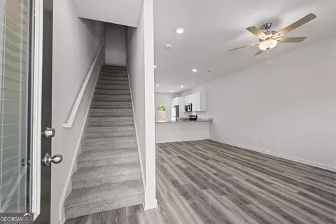 Entry Way - 239 Rooker Dr, Lagrange, GA 30241 photo 2 of 5