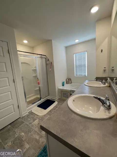 Bath - 205 Sullivan St, Hampton, GA 30228 photo 6 of 6