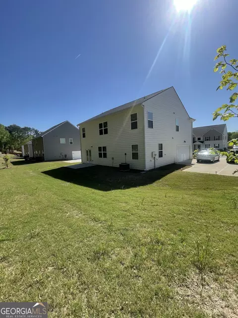Exterior - 205 Sullivan St, Hampton, GA 30228 photo 5 of 8