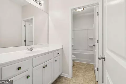 Bath - 7584 Rudder Cir, Fairburn, GA 30213 photo 1 of 1