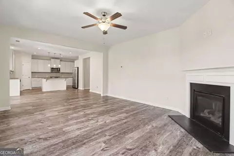 Living - 7584 Rudder Cir, Fairburn, GA 30213 photo 2 of 3