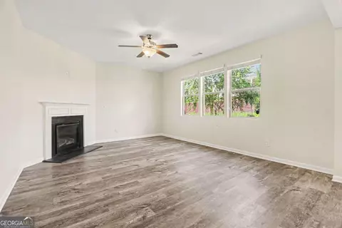 Living - 7584 Rudder Cir, Fairburn, GA 30213 photo 3 of 3