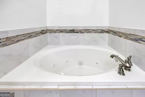 Bath - 165 Pratt Dr, Covington, GA 30014 photo 4 of 5