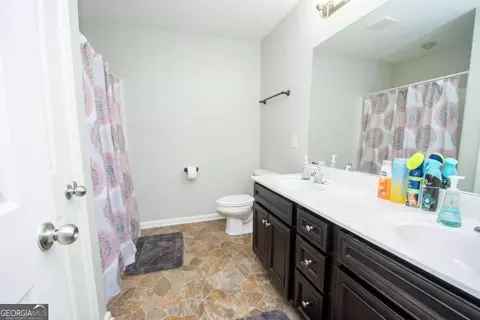Entry Way - 183 Edgemont Ct, Lagrange, GA 30240 photo 9 of 9