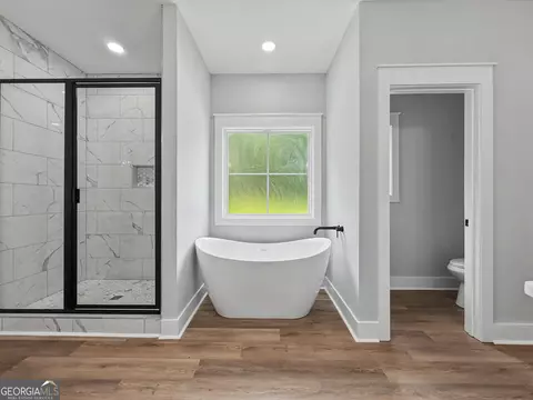 Bath - 1129 Mulberry Pl, Dudley, GA 31022 photo 3 of 5