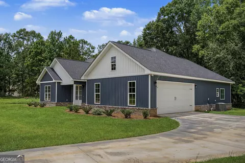 Exterior - 1129 Mulberry Pl, Dudley, GA 31022 photo 2 of 5