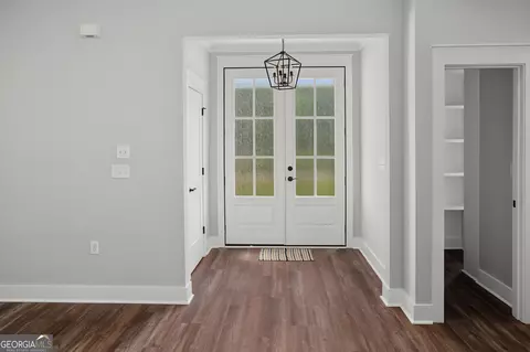 Entry Way - 1161 Mulberry Pl, Dudley, GA 31022 photo 2 of 3