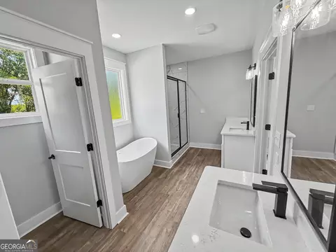 Bath - 1161 Mulberry Pl, Dudley, GA 31022 photo 1 of 5