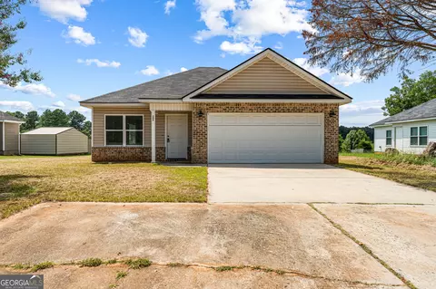 208 Shasta Dr, Perry, GA 31069