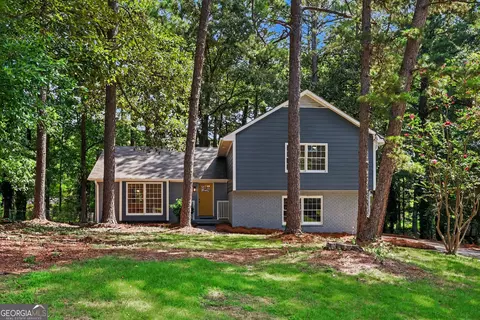 1915 Lisa Ln, Riverdale, GA 30296