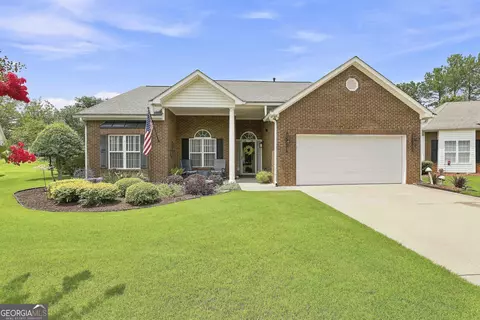 205 Autumn Glen Cir, Fayetteville, GA 30215