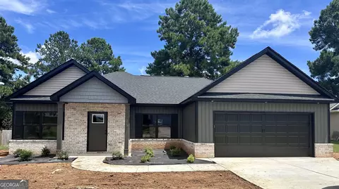213 Lydia Dr, Bonaire, GA 31005