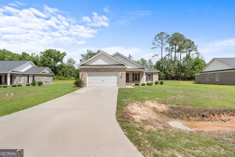 201 Zetterower Rd, Statesboro, GA 30458