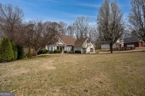 4838 Netherlands Pl, Flowery Branch, GA 30542