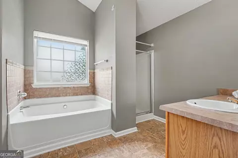 Bath - 230 Stone Ridge Way, Covington, GA 30016 photo 2 of 3