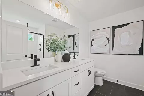 Bath - 804 Oleander Ct, Mcdonough, GA 30253 photo 1 of 2