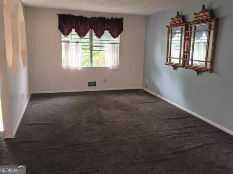 141 Caldwell Dr, Hampton, GA 30228 photo 7