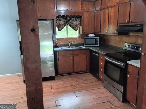 141 Caldwell Dr, Hampton, GA 30228 photo 3