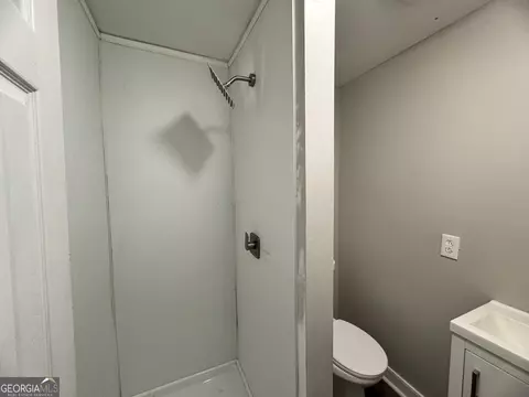 Bath - 720 Harold St, Macon, GA 31201 photo 3 of 5