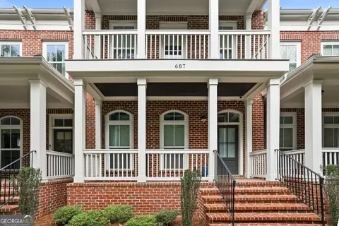 687 Brennan Dr, Decatur, GA 30033